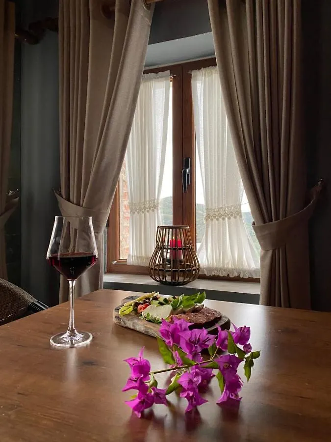 Keshtjella Xhabeqos Hotel Laknas