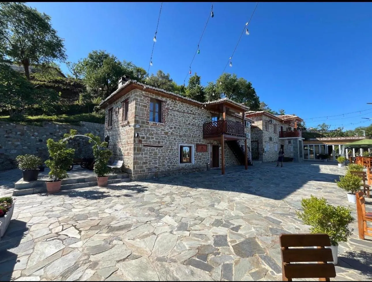 Keshtjella Xhabeqos Hotel Laknas 4*,  Albania