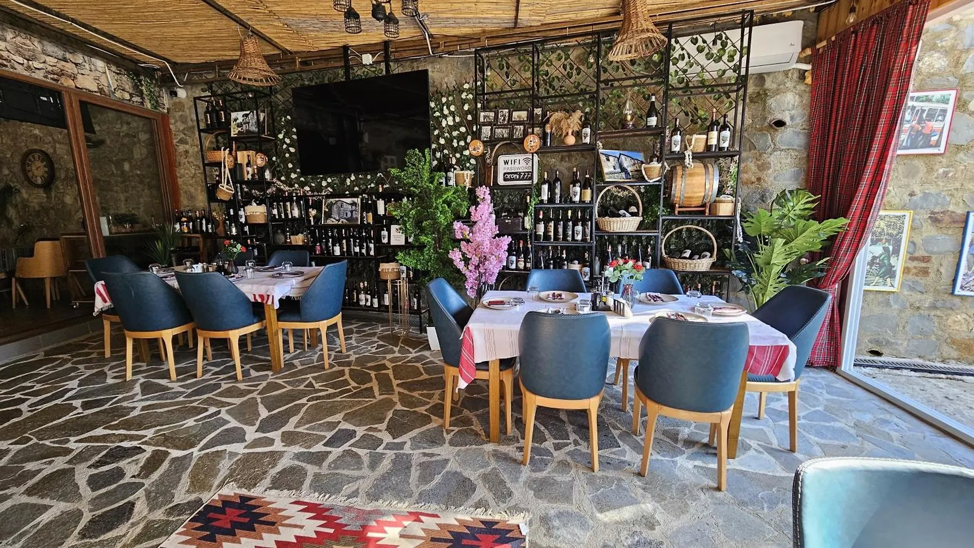 Keshtjella Xhabeqos Hotel Laknas