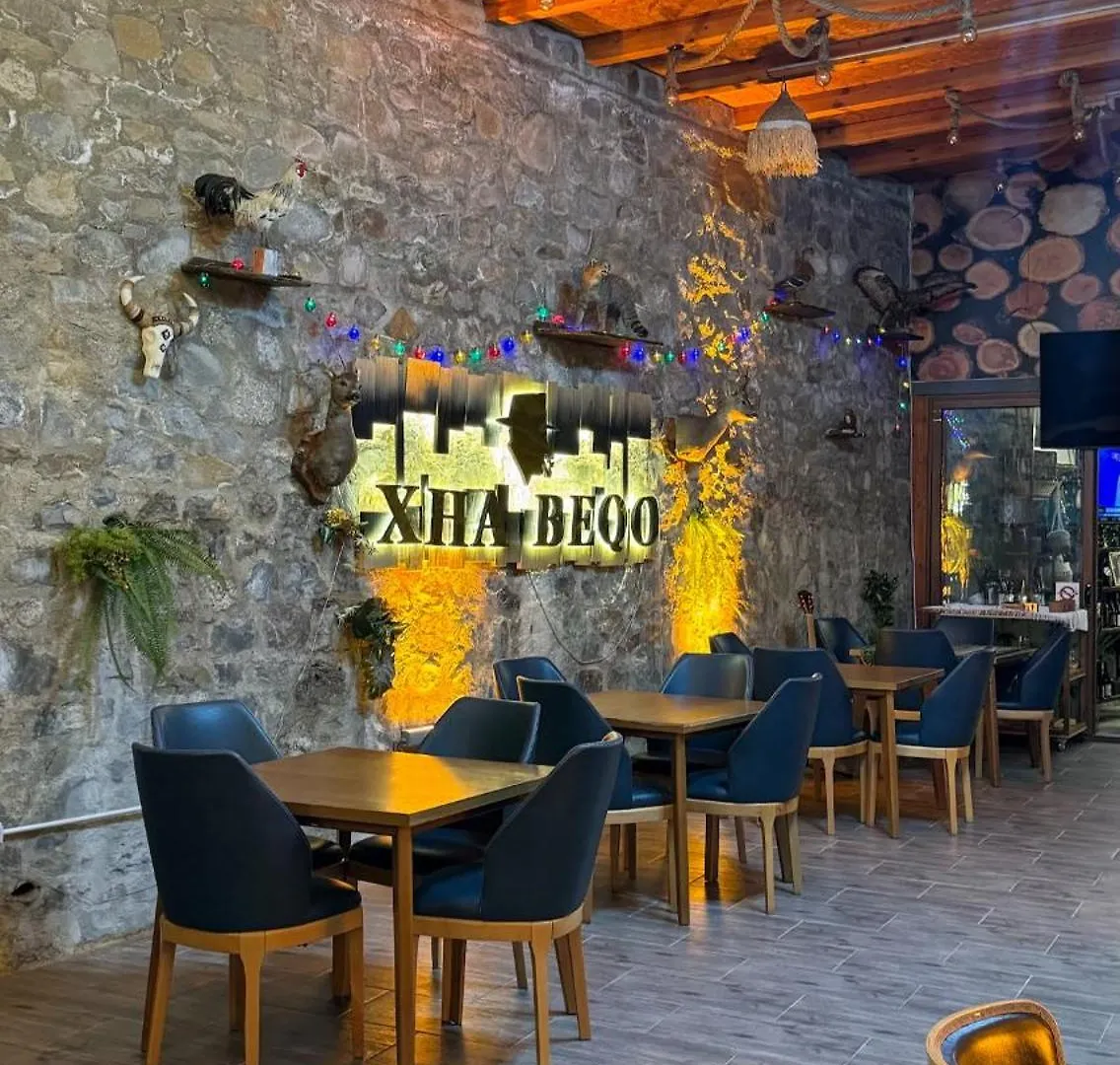 Keshtjella Xhabeqos Hotel Laknas